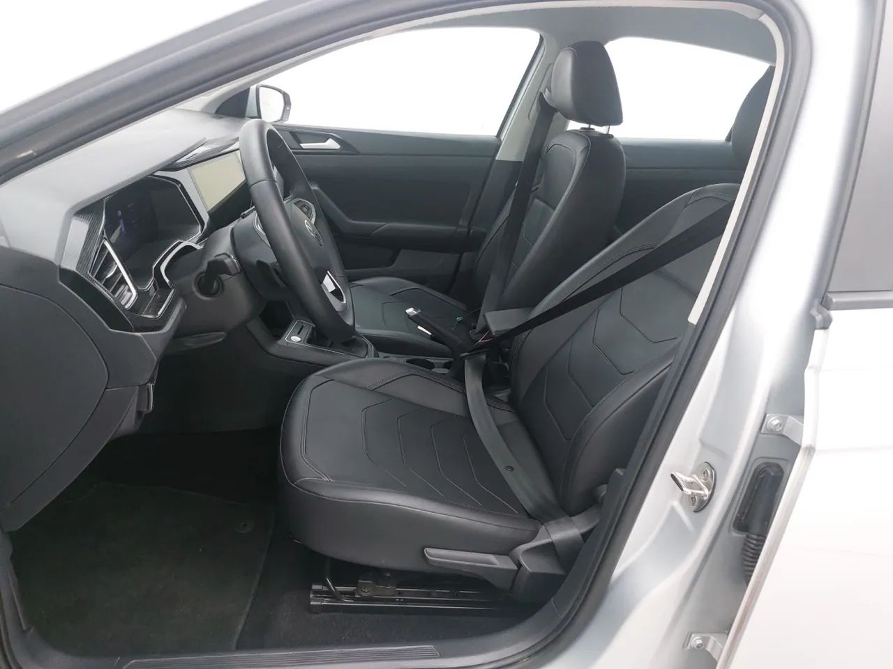 Volkswagen Virtus TSI 1.0 Flex 12V 4p Aut., foto 16 de 18