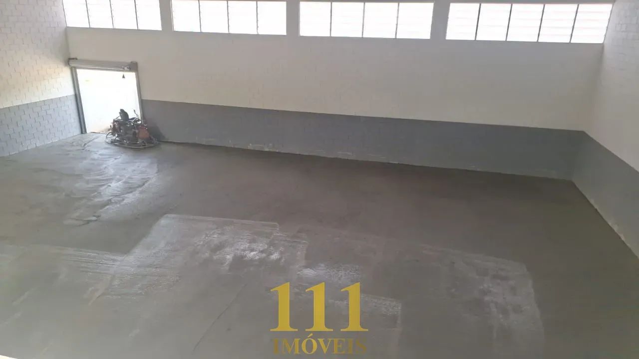 Galpão no Condomínio Multiplus Eldorado 2/ Jacareí. - Foto 3
