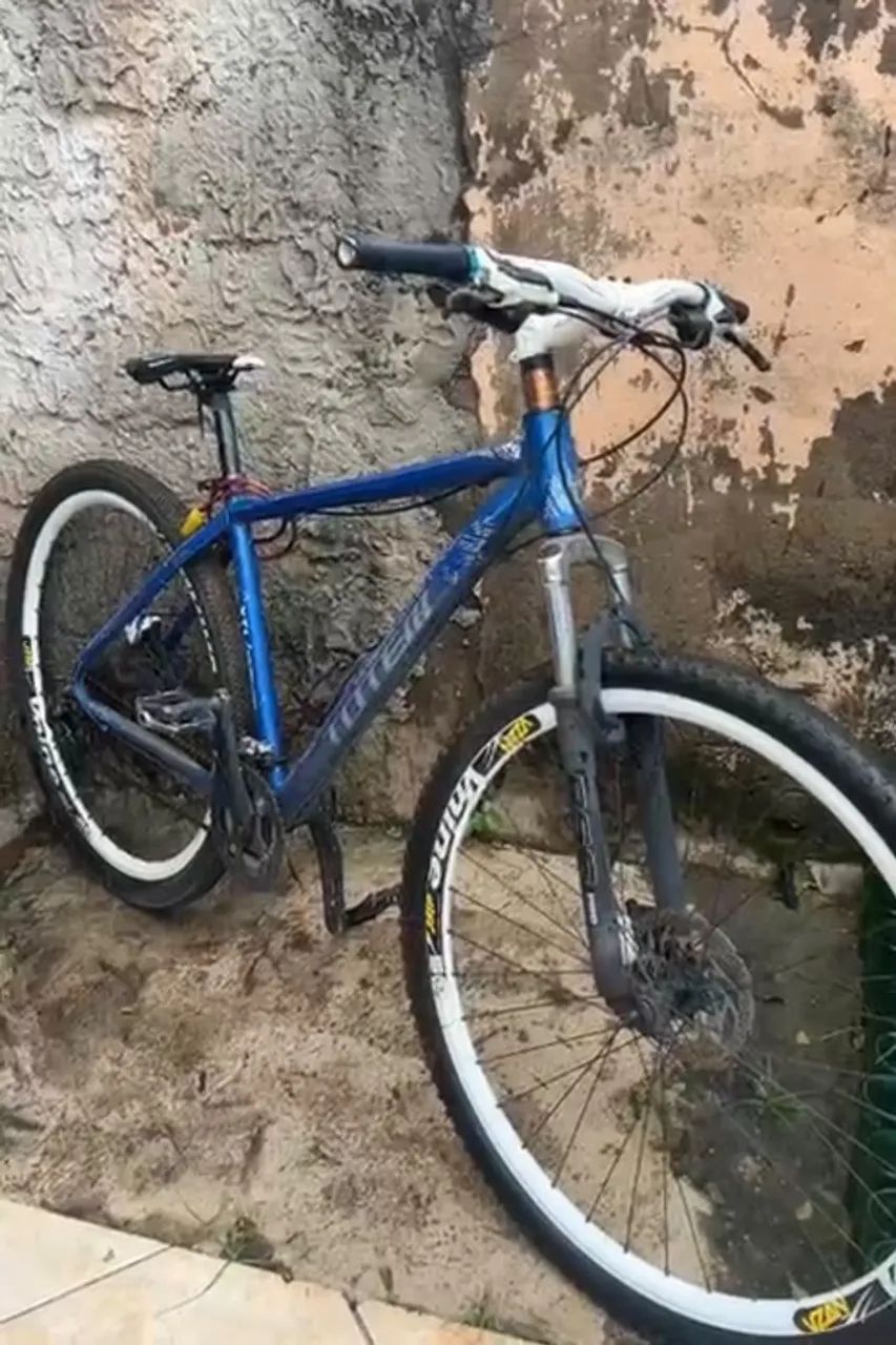 Bicicleta aro 29 - Freio Hidráulico 28 marchas 