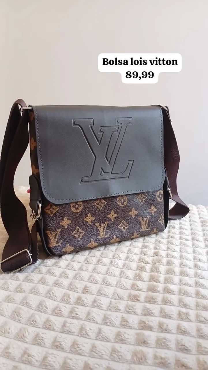 Bolsas e roupas de academia 