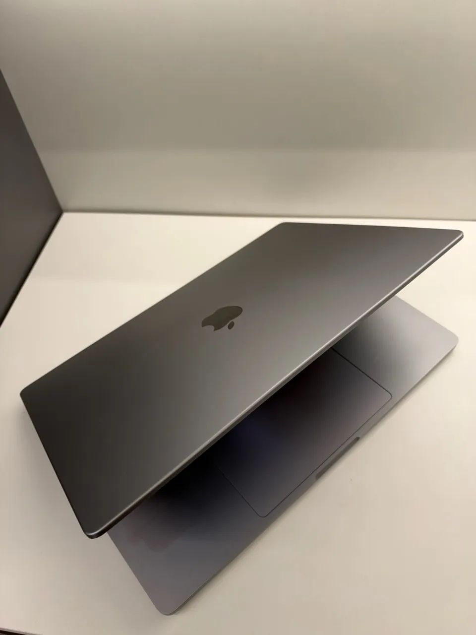 MacBook Pro 16 Polegadas M1 Pro 16GB 512GB com garantia - Loja