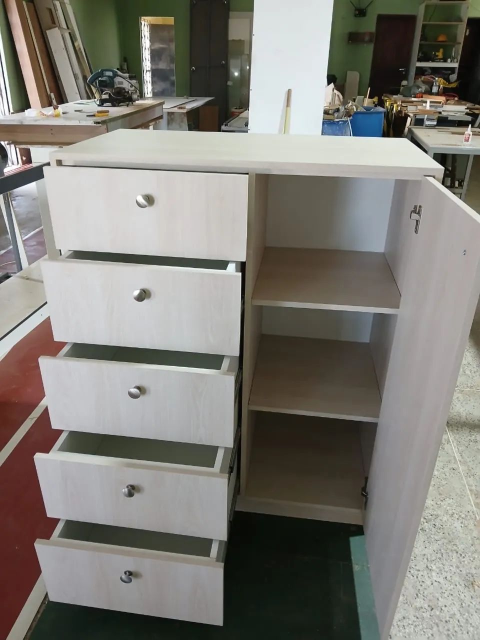 Cômoda com gavetas e porta - Foto 2