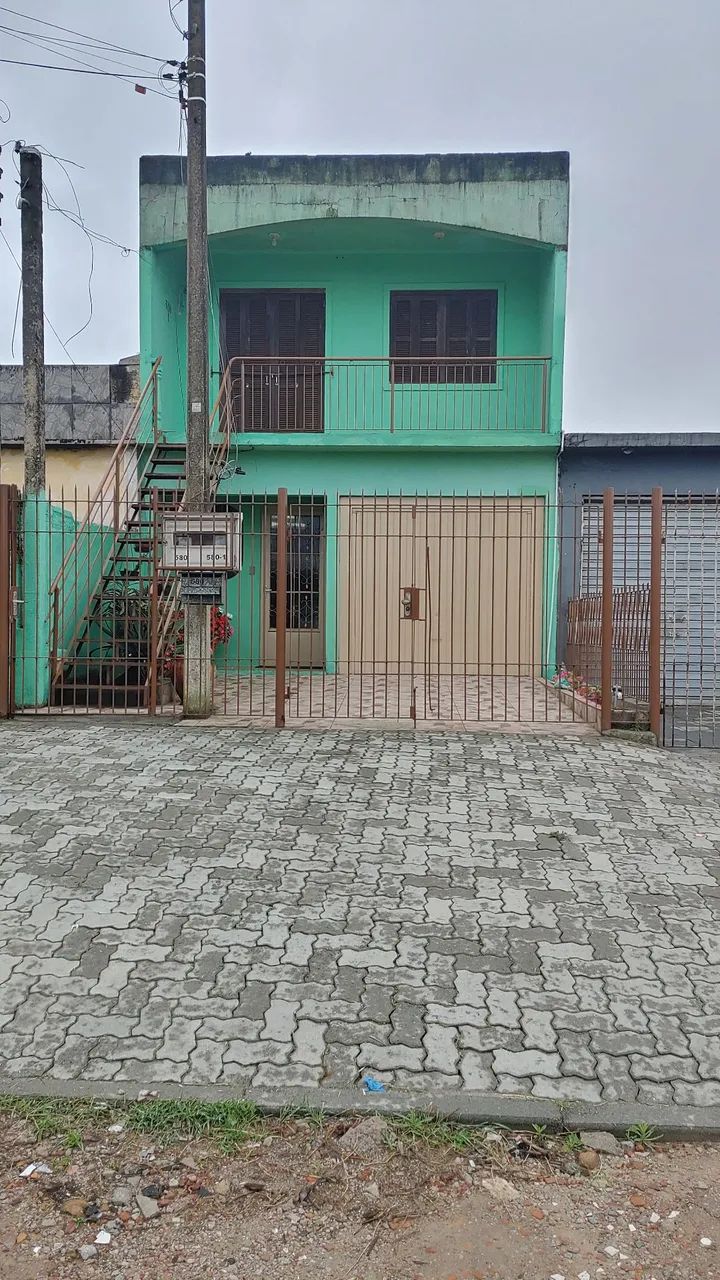 Alugo parte superior sobrado 