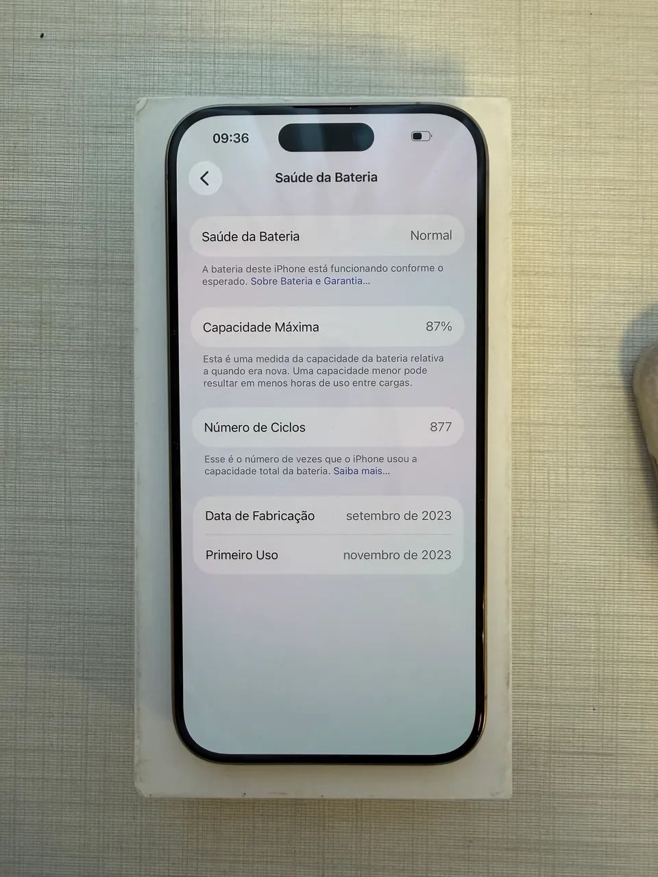 Iphone 15 Pro - totalmente original e praticamente novo 