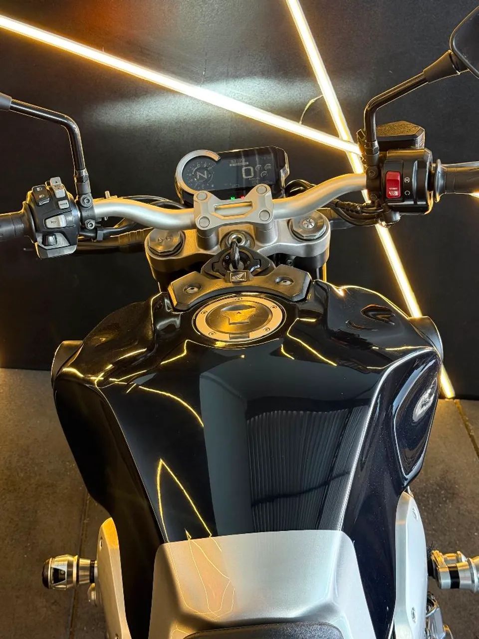 CB 1000 R 2020 - Foto 3