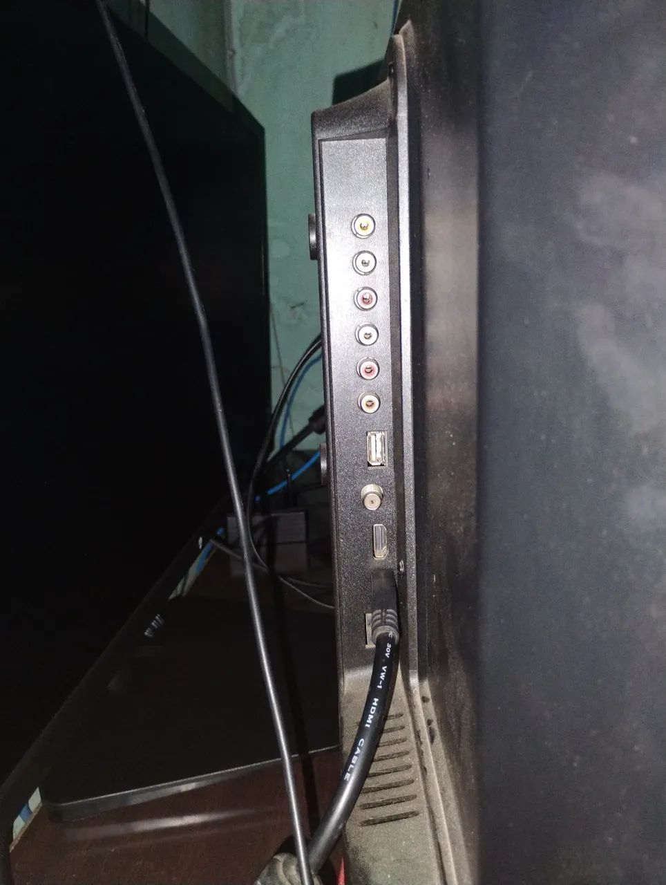 SmarTv antiga com wi-fi e Suporte articulado  - Foto 2