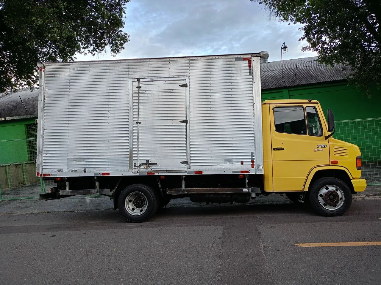 Caminhão 710 plus - Foto 3