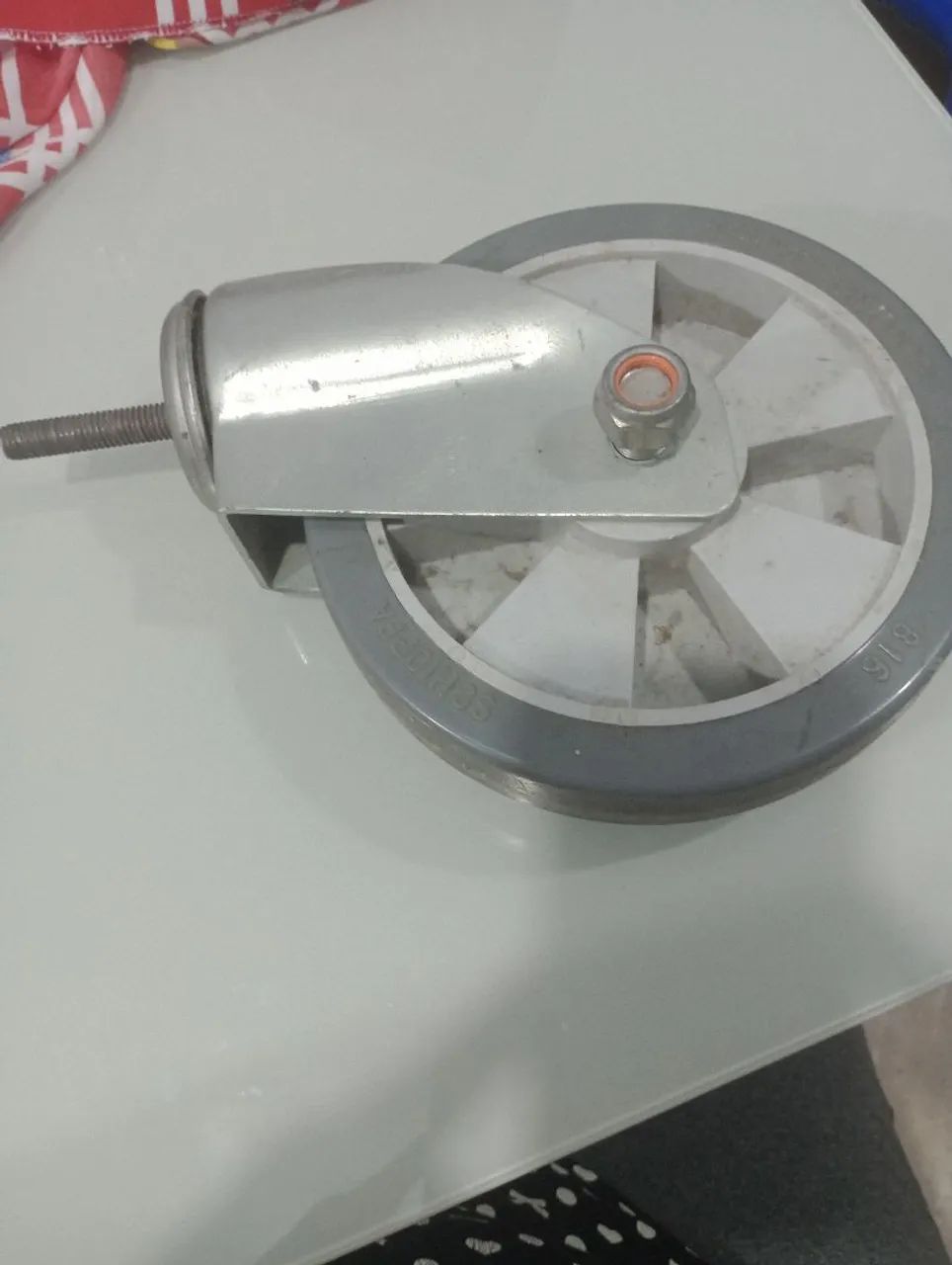 Vendo 4 rodízios/rodasgiratórias  - Foto 2