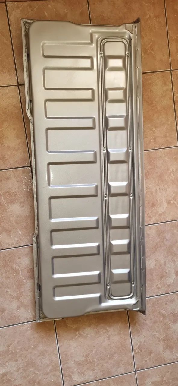 Porta da caçamba da courier 