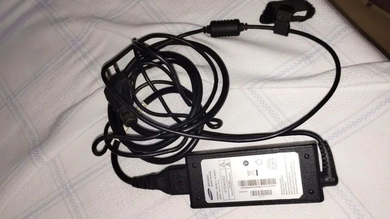 Notebook Samsung Conservado + Carregador Original + Mouse de Brinde (Com Manual) - Foto 5