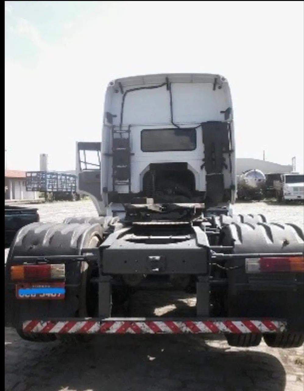 SINOTRUCK 380cv 6x2 - Foto 2