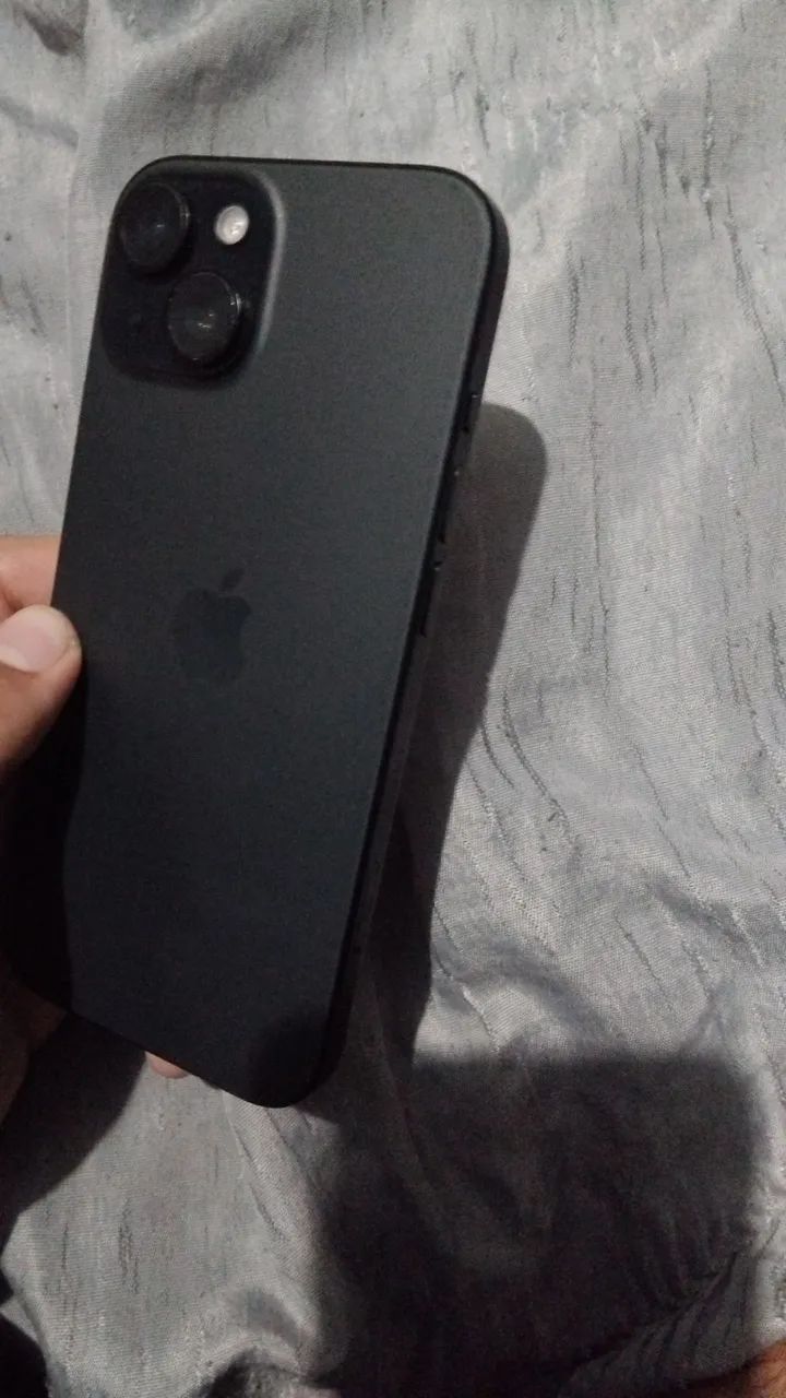 Iphone 15 com tela quebrada - Foto 3
