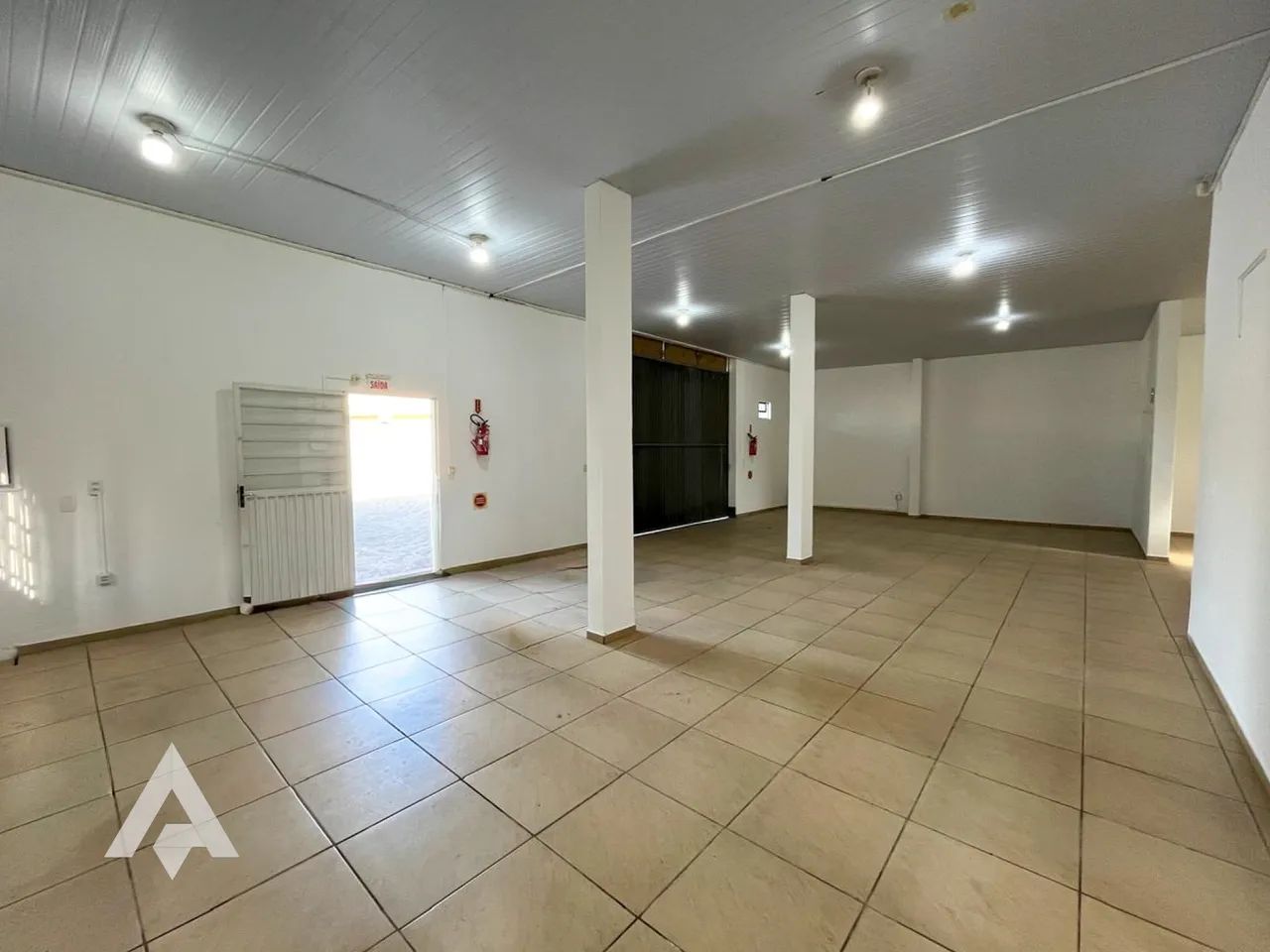 Galpão para locação, com 118m² por R$ 3.450,00 - Bairro Fortaleza - Blumenau - Foto 4