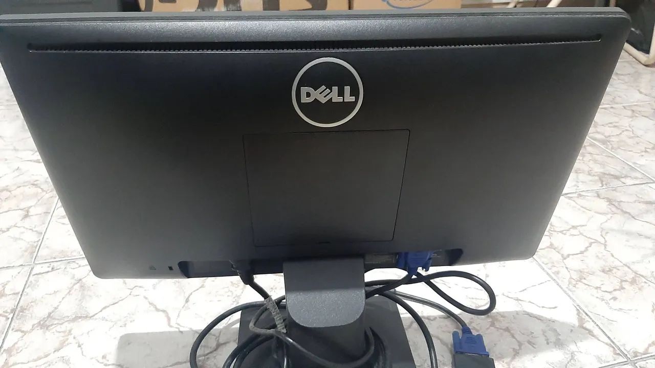 Monitor Led de 18 polegadas Dell. Acompanha os cabos . - Foto 5