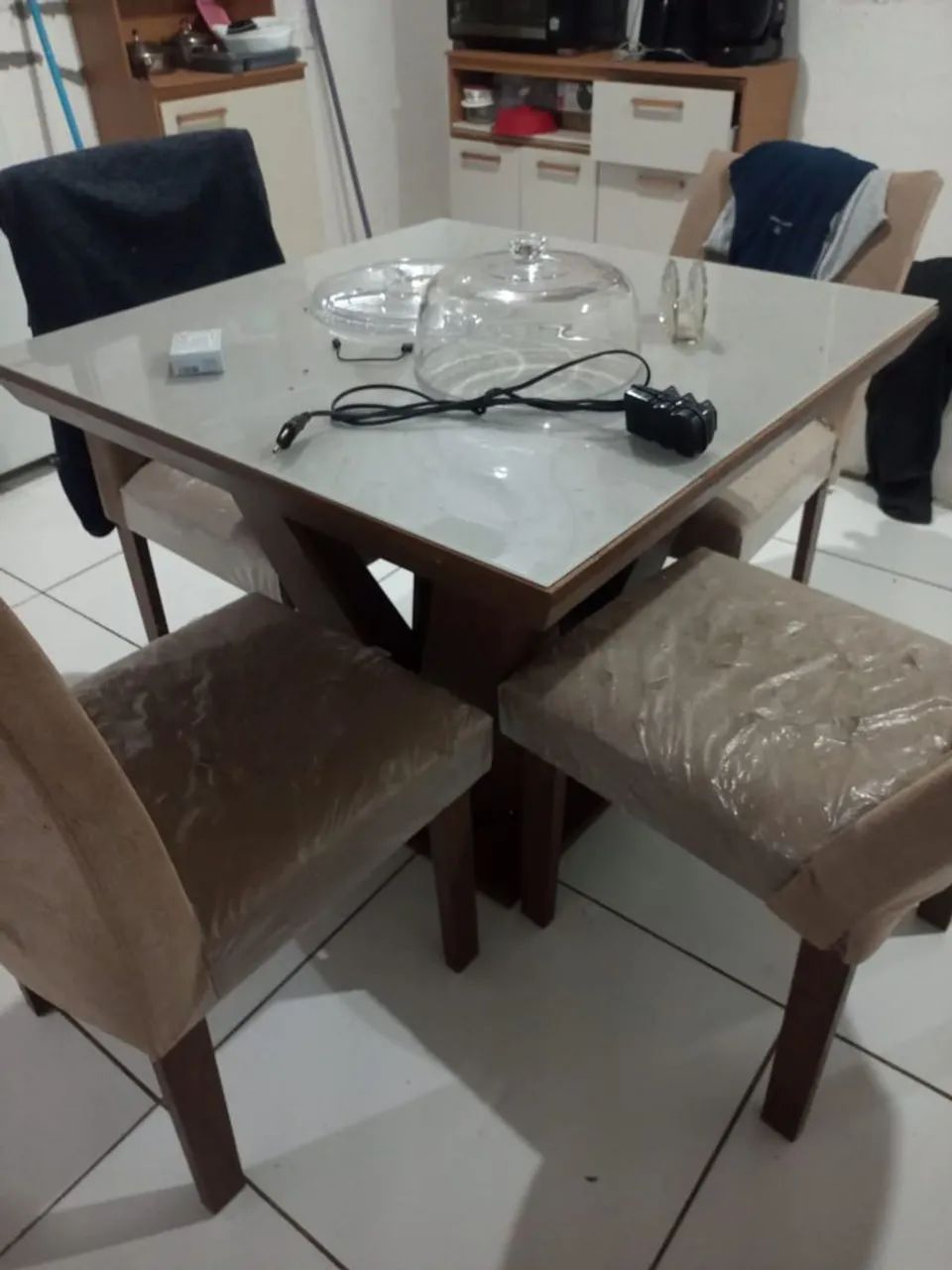 Mesa 4 cadeiras  - Foto 3