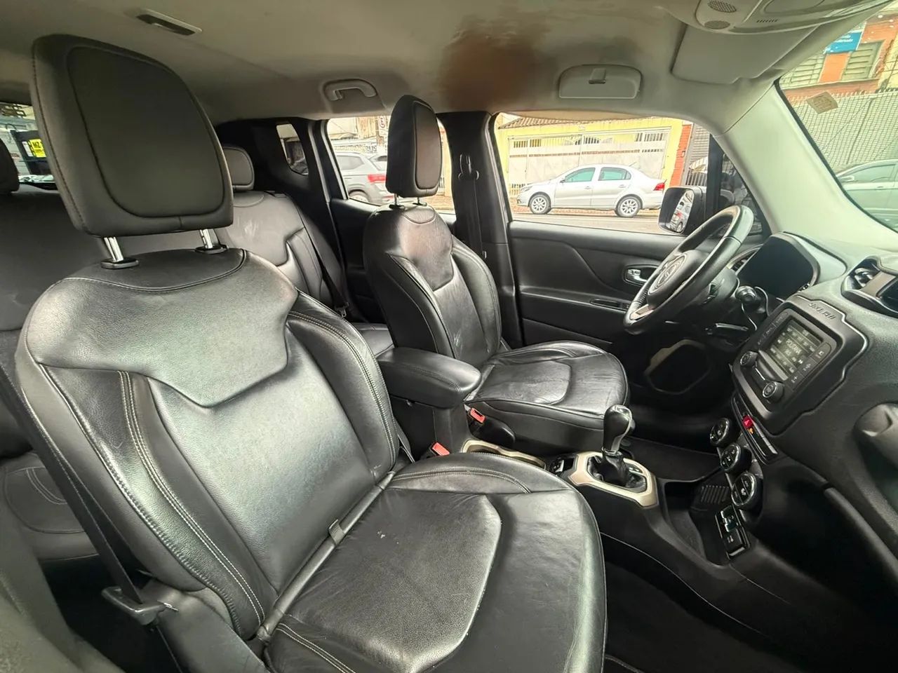 Jeep Renegade Longitude 1.8 4x2 Flex 16V Aut., foto 13 de 18