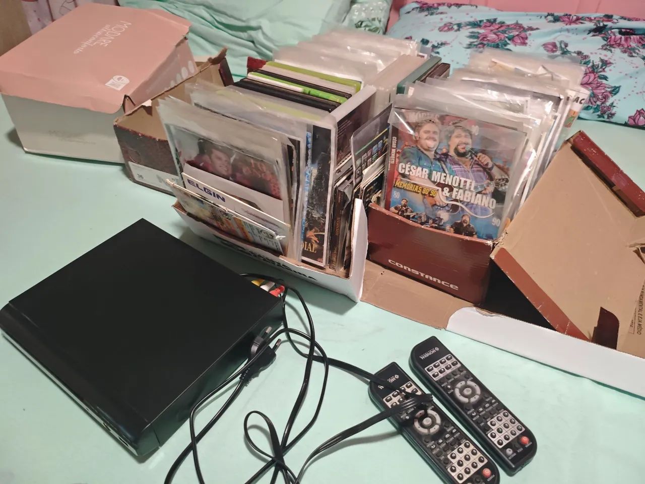 DVD player com lote de mais de 260 filmes  - Foto 2