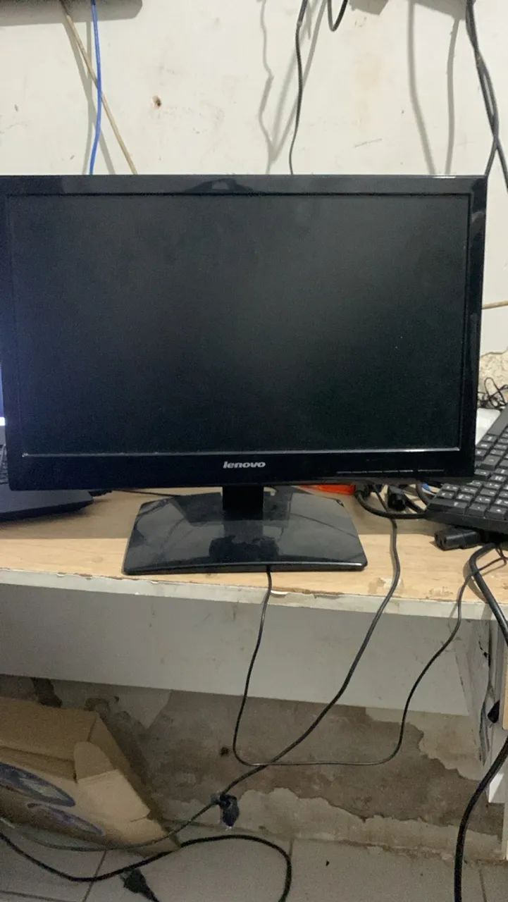 Monitor Dell é Lenovo 