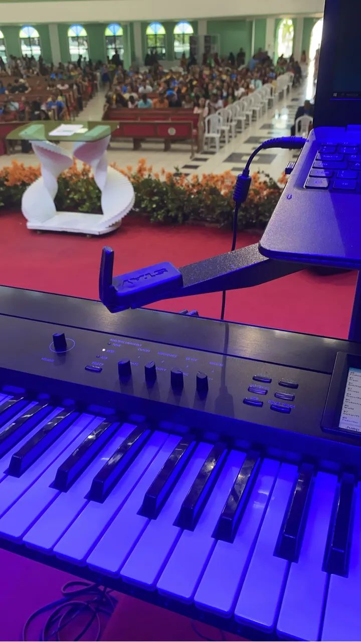 Vende-se Teclado Korg Krome 73 - Foto 5