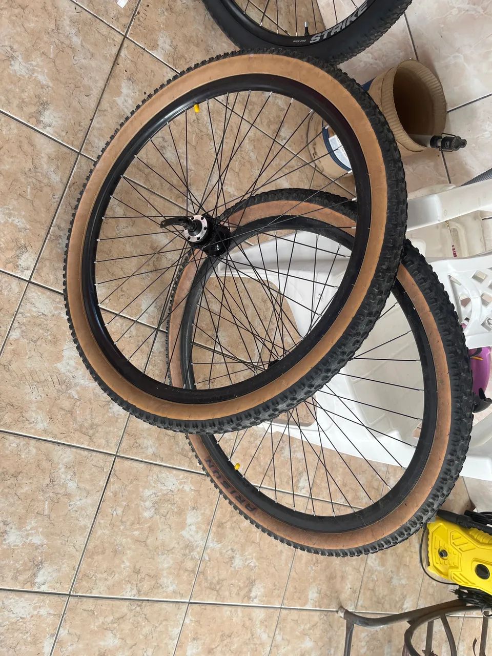Quadro Absolute e jogo de Rodas - Foto 2