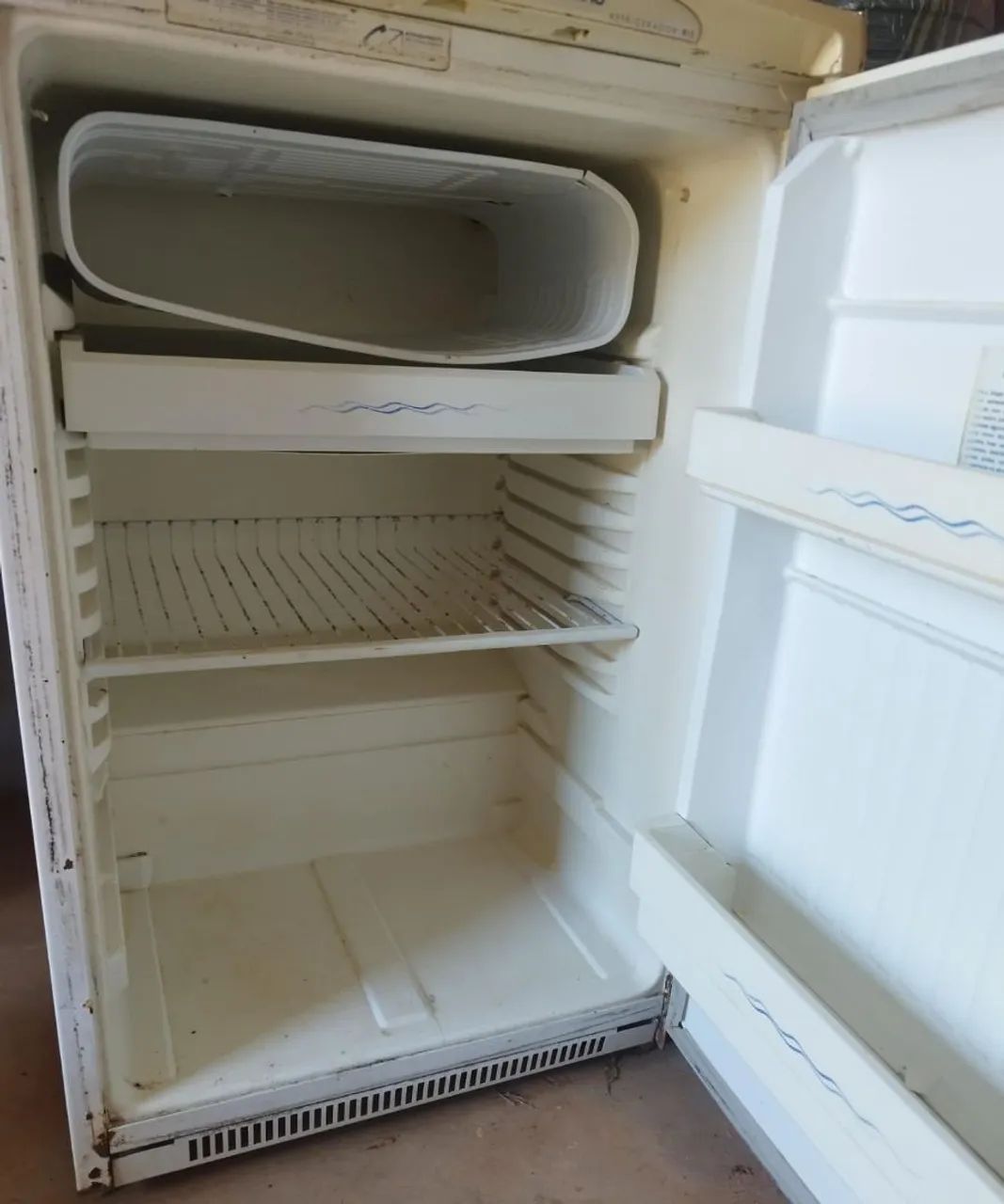 Frigobar Electrolux R13  - Foto 2