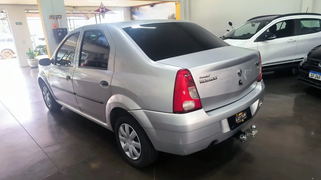 Renault Logan Expression Flex 1.6 16V 4P 2008 - Foto 4