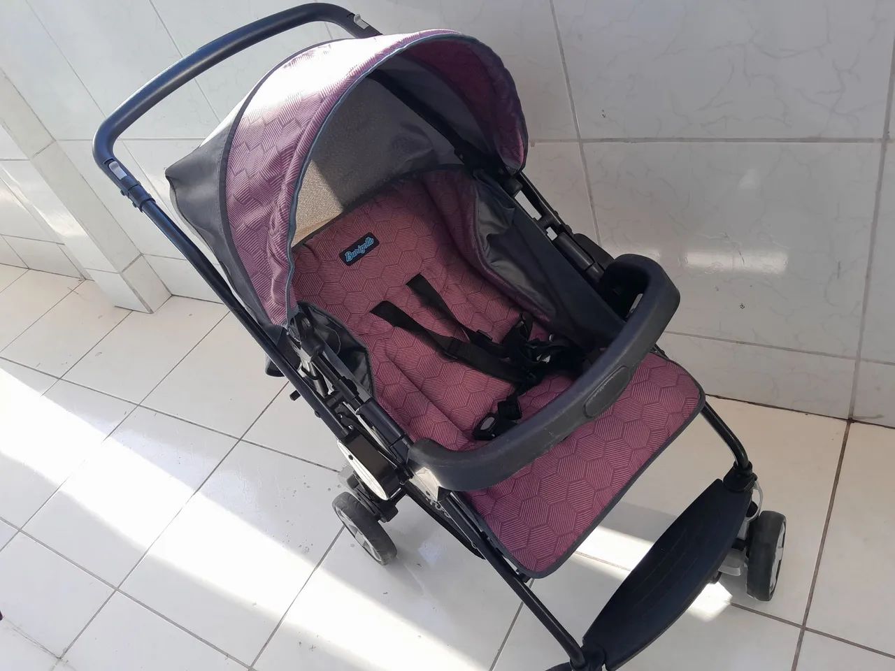 Carrinho de bebê seminovo - Foto 2