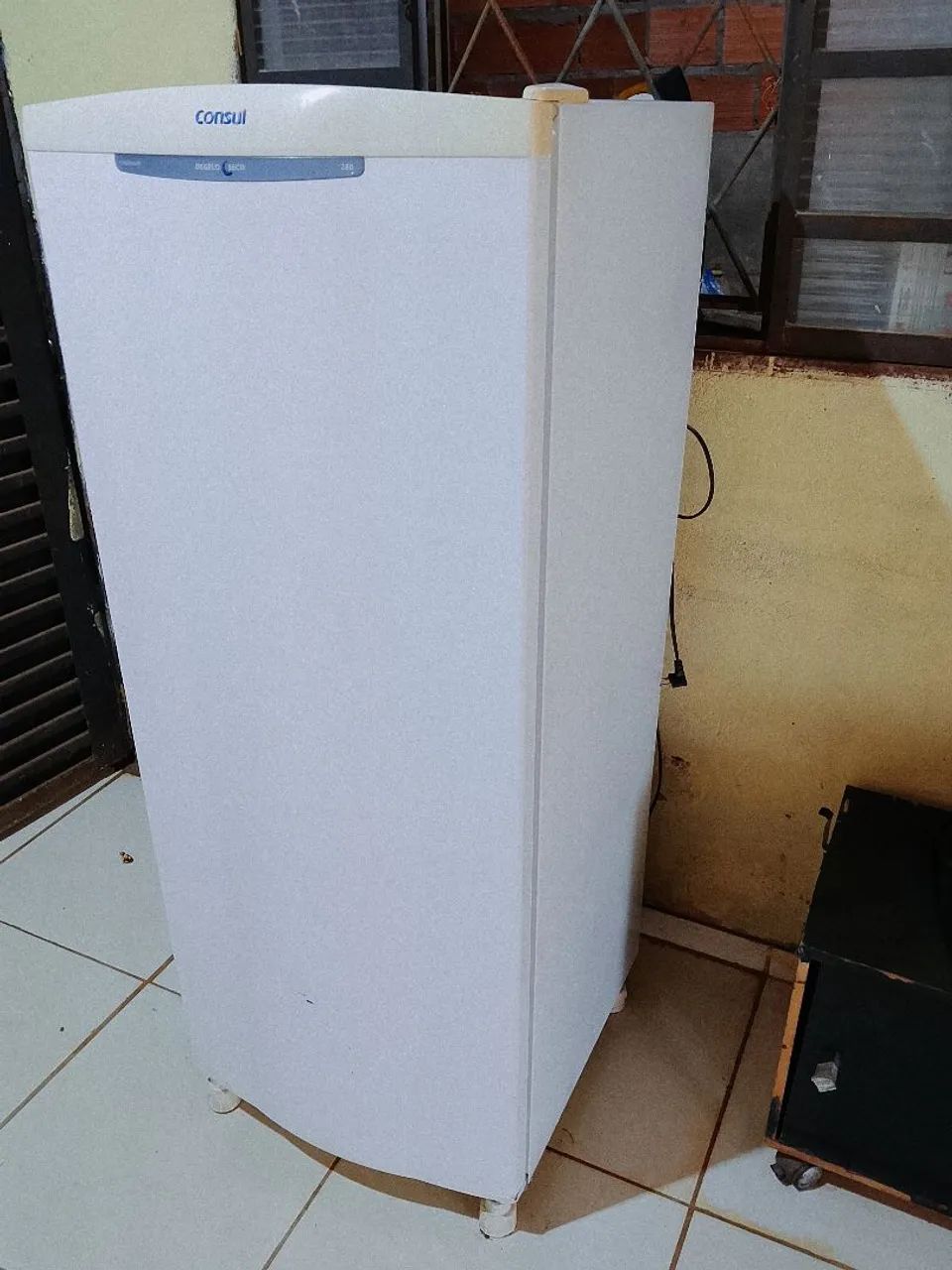 Vendo geladeira funcionando perfeitamente  - Foto 3