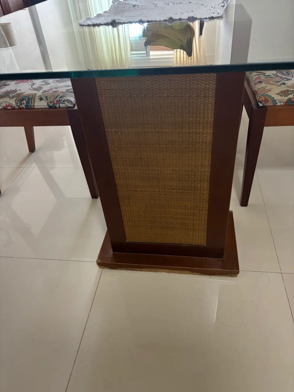 Mesa de Jantar 1,60 x 1,00 com Tampo de Vidro + 4 Cadeiras - Foto 2