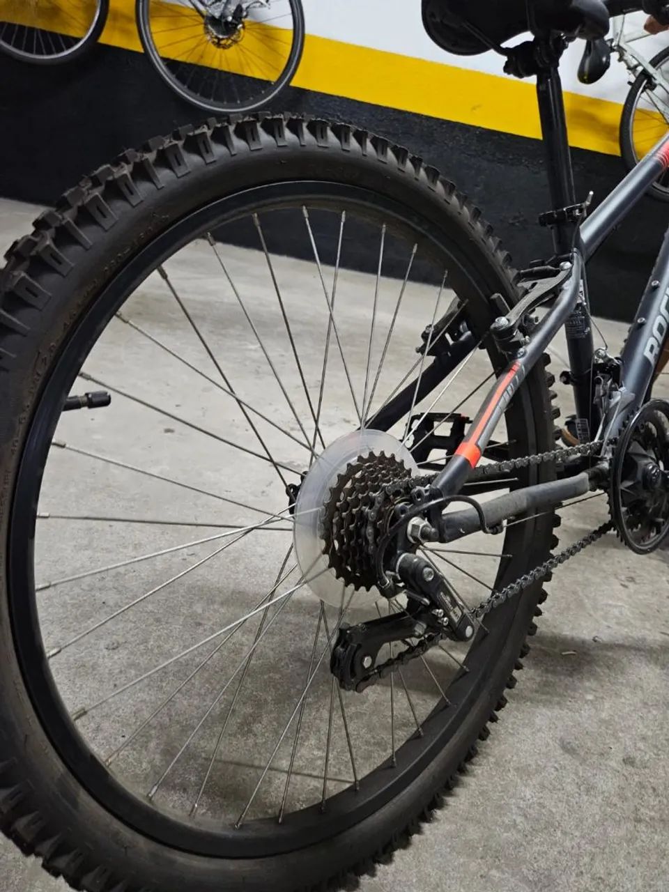 Bicicleta Rockrider ST 100  - Foto 3