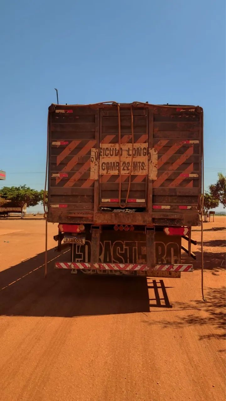 Iveco 330 / 320 e cursor c boiadeira  - Foto 4