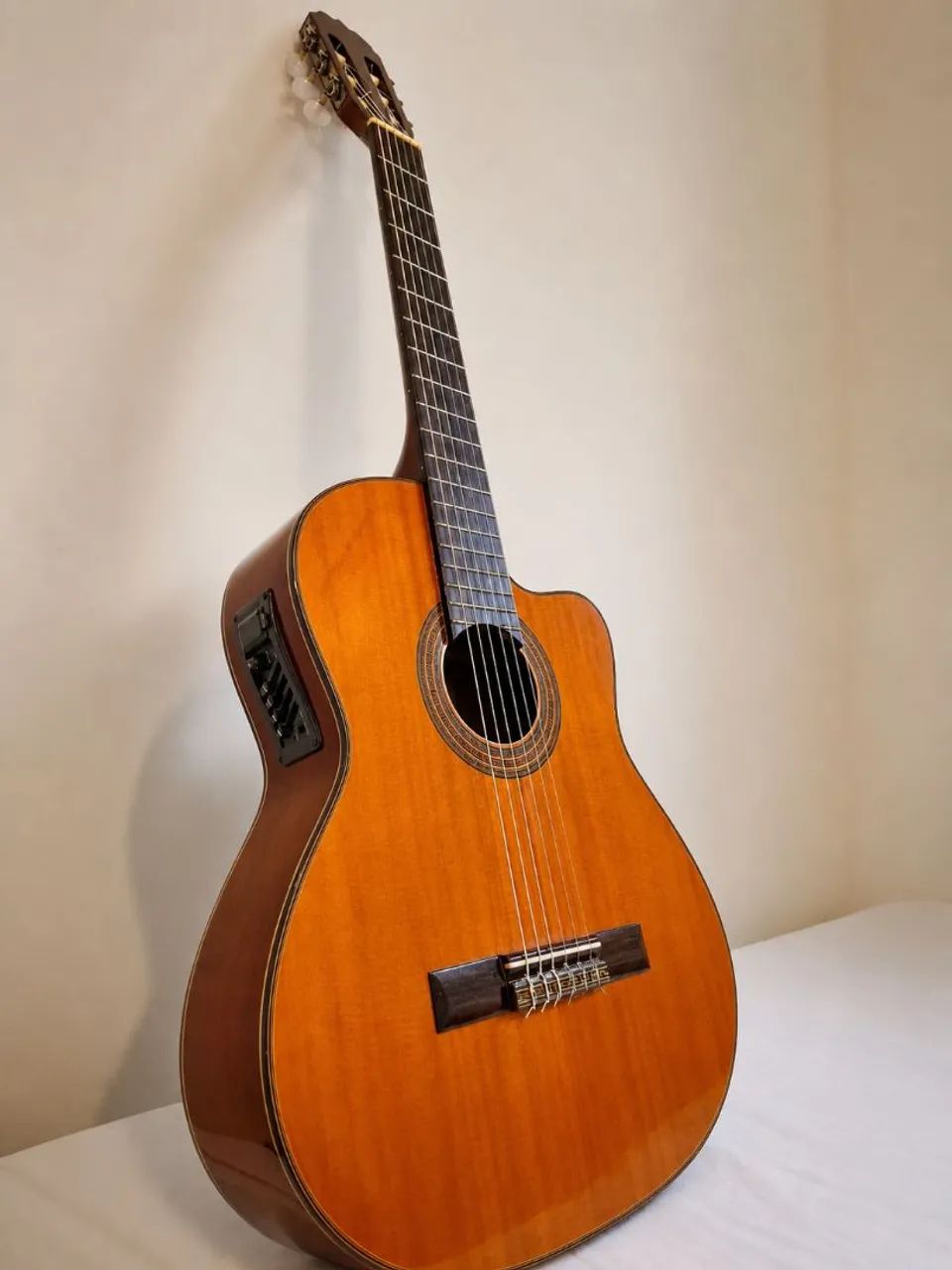 Violão Eagle CH800 Nylon Eletroacústico Cutaway ? ótimo estado