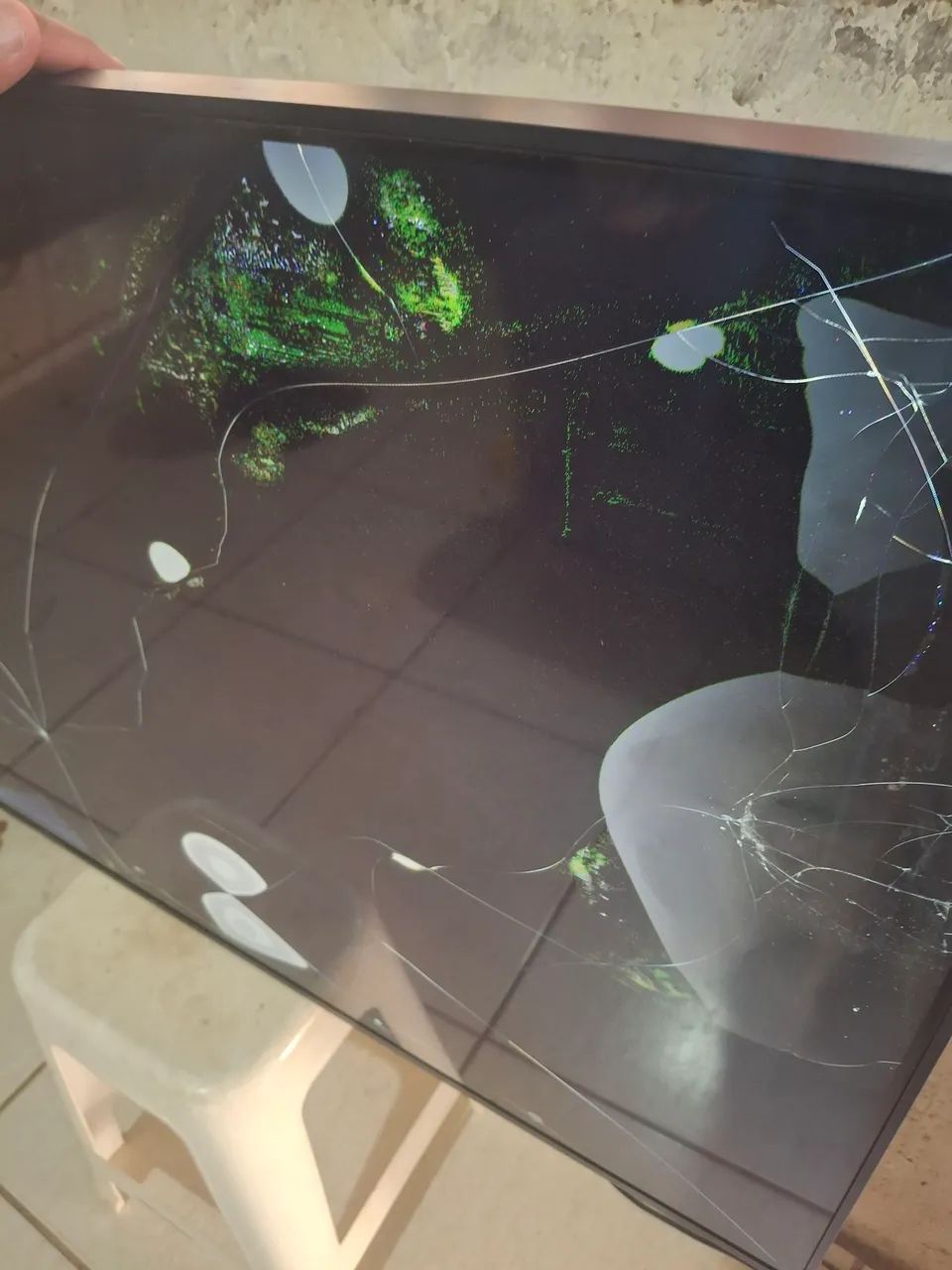 Smart  tv LG de 50 polegadas com a tela quebrada  - Foto 3
