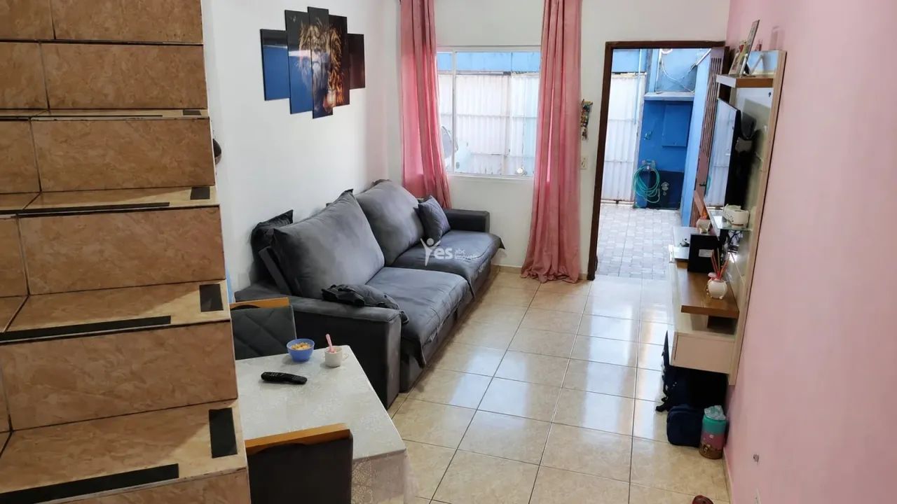 Sobrado com 2 quartos e 2 vagas para locação no Parque Gerassi  Santo André REF: 20590