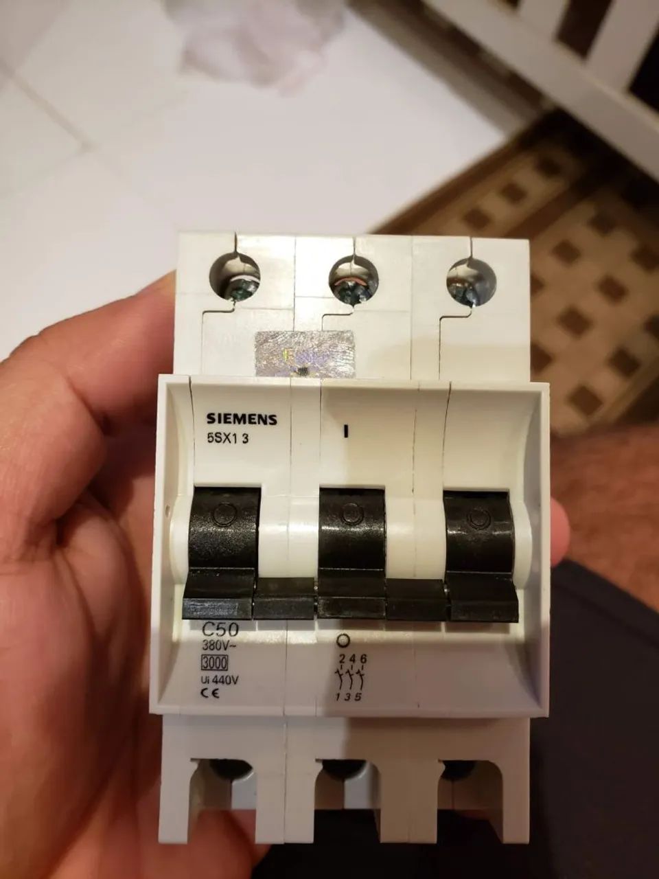 Disjuntor Tripolar Siemens 5SX1 3 - Foto 2