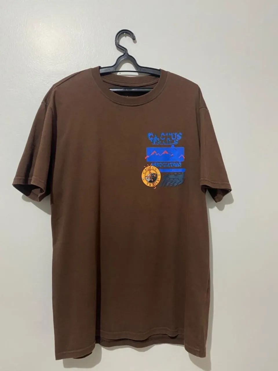 Travis Scott Cactus Trails Assn T-shirt Marrom  - Foto 4