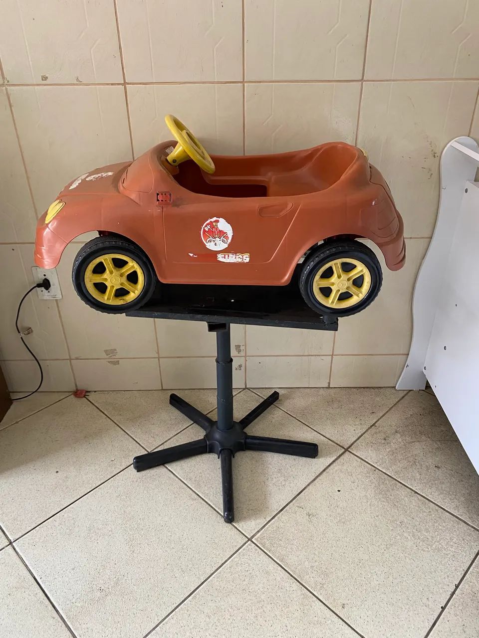 Cadeira Carrinho para salão  - Foto 2