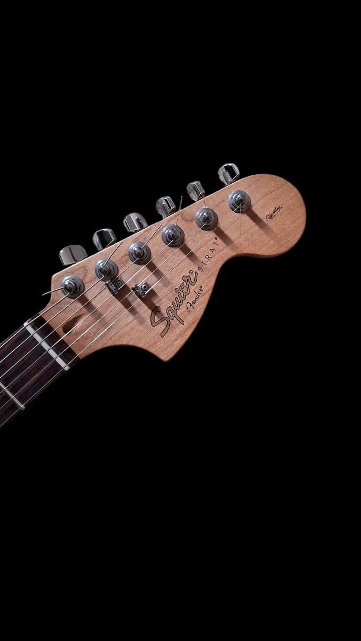 Squier Stratocaster Tom Delonge Custom - Foto 5