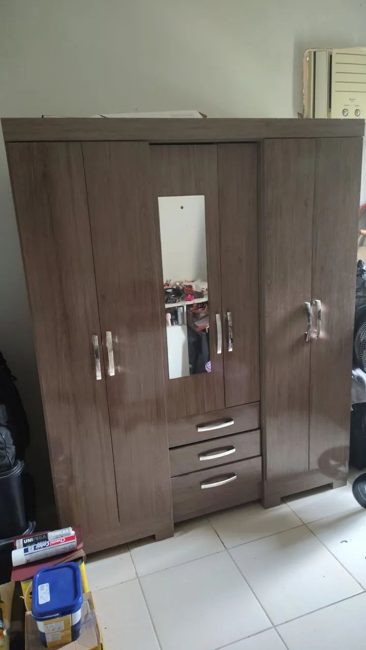 Guarda-Roupa 6 Portas com Espelho + 3 Gavetas
