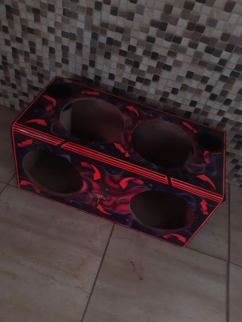 Vendo caixa nova pra 4 grave <br>Caixa bem nitrada e travada