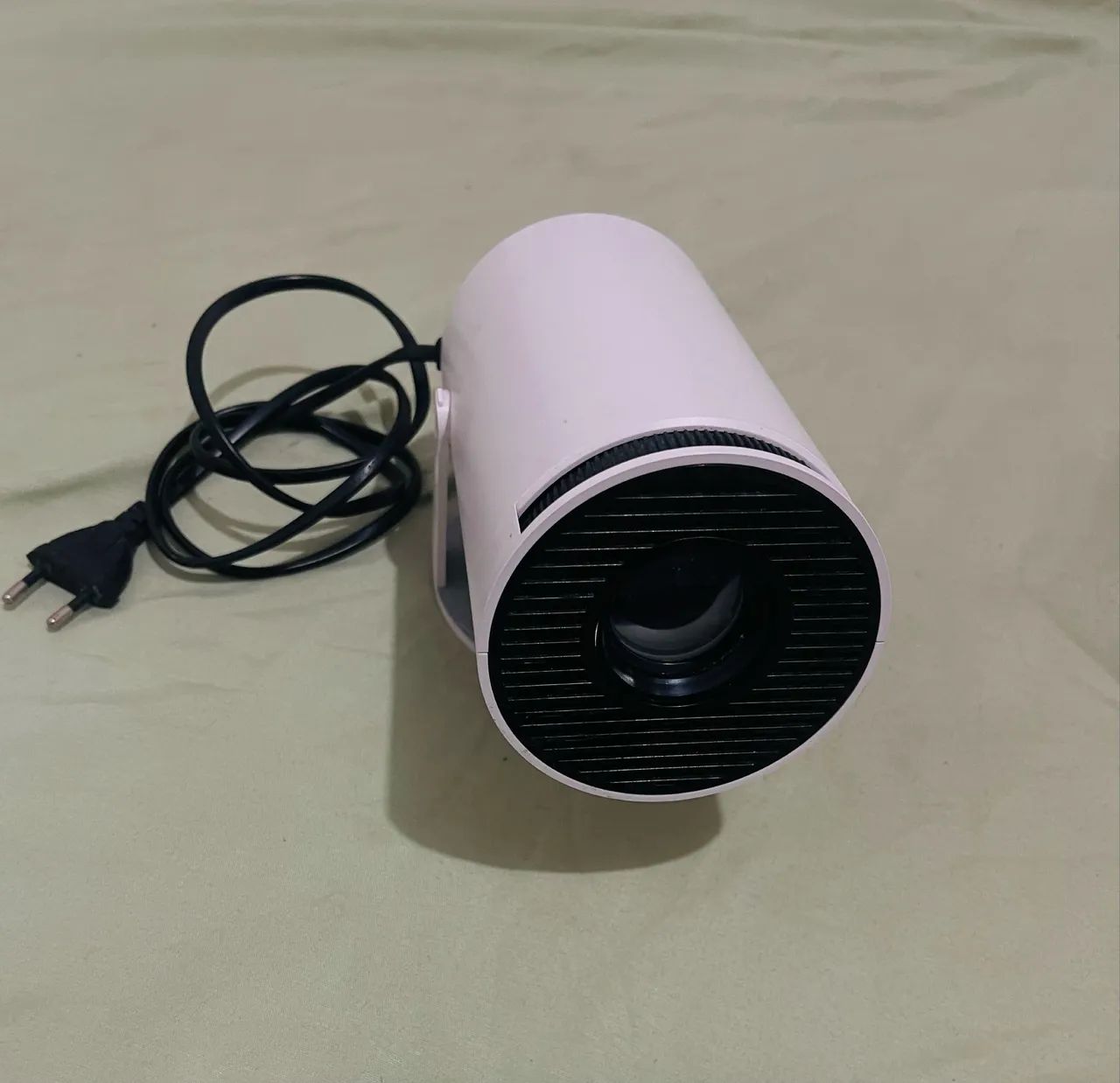 PROJETOR LCD LED ? BIVOLT ? COMPLETO