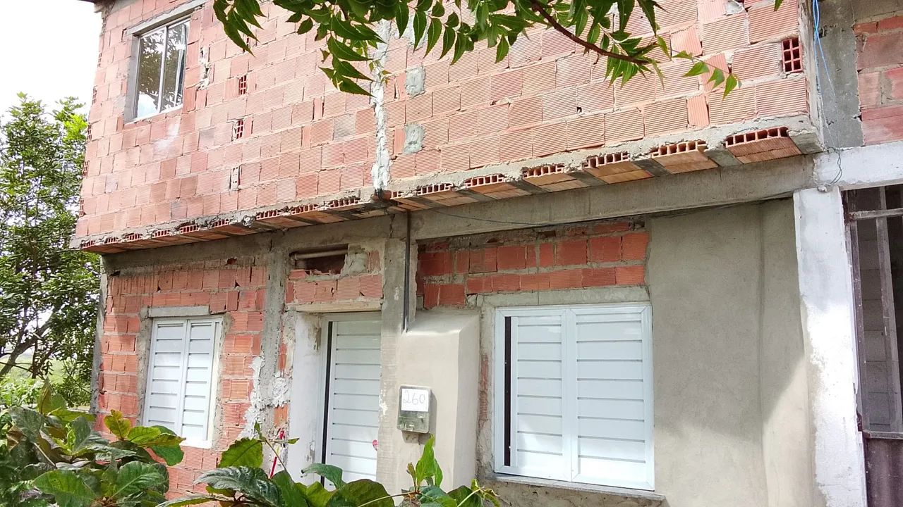 Casa tipo sobradinho valor 180 mil documentos com recibo de compra e venda 