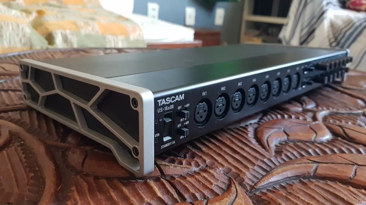 Interface de audio Tascam US 16x08