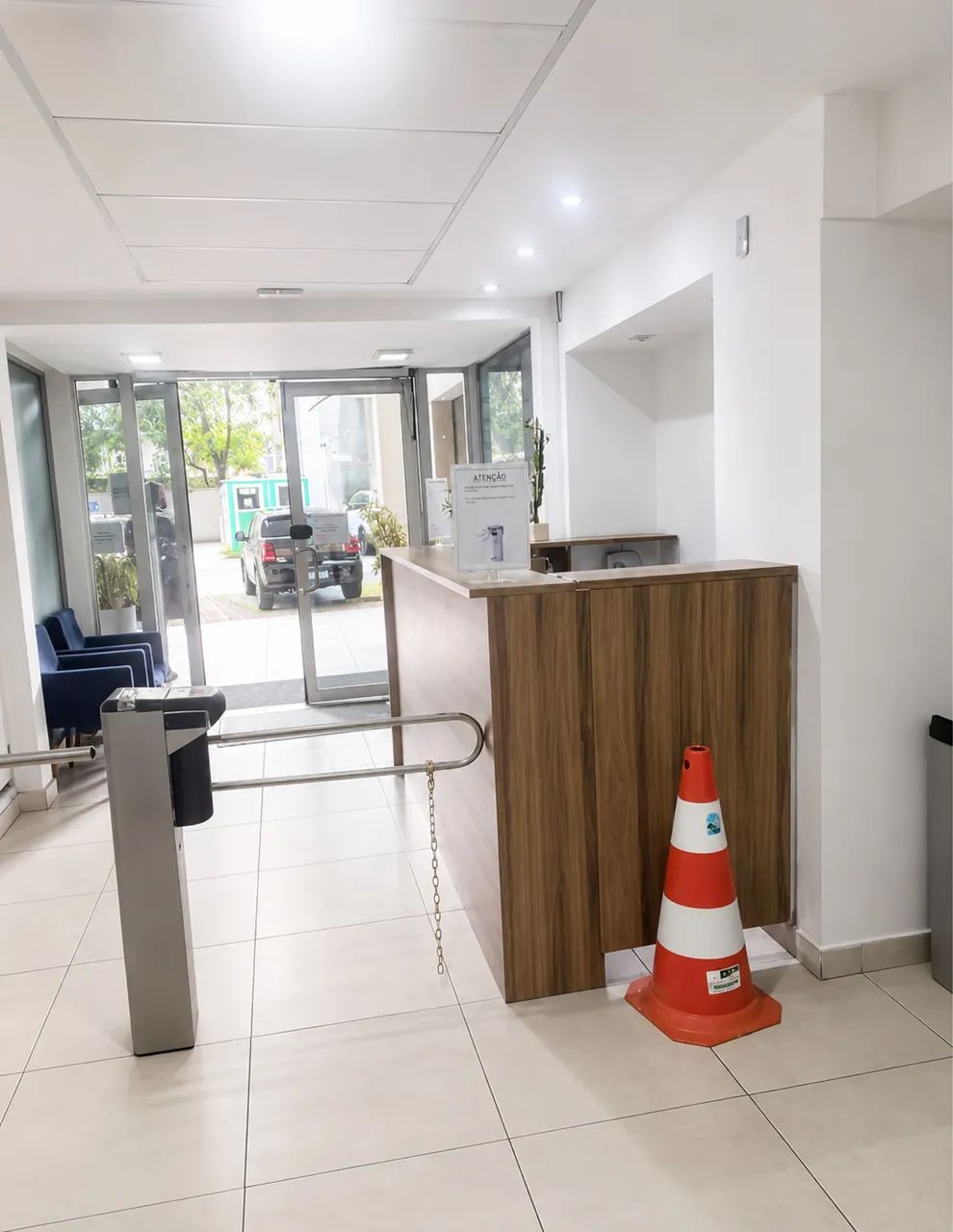 Sala Comercial Tanque Mix Mall busines Oportunidade- aceito carro do meu interesse  - Foto 4