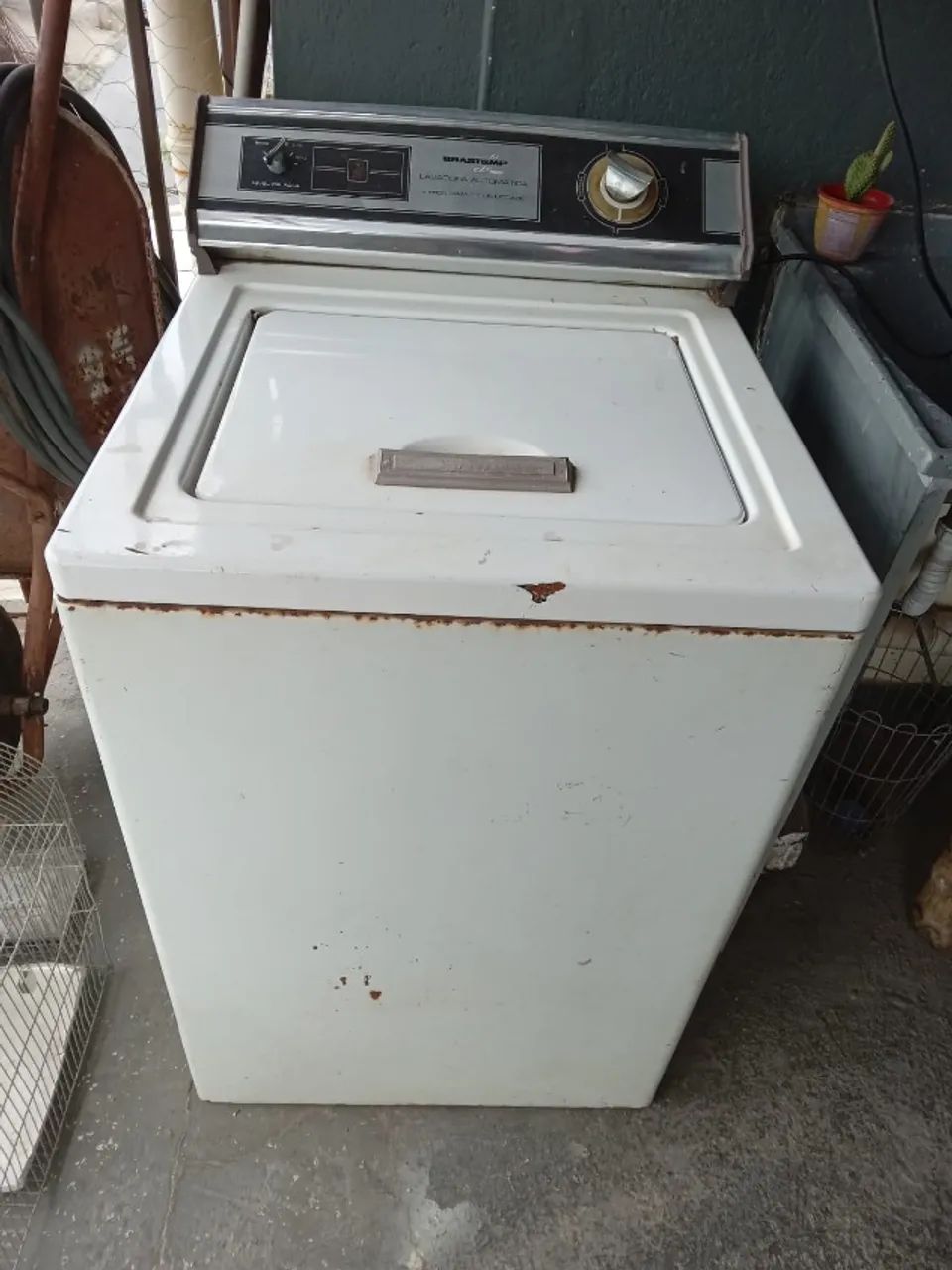 Máquina de lavar antiga 