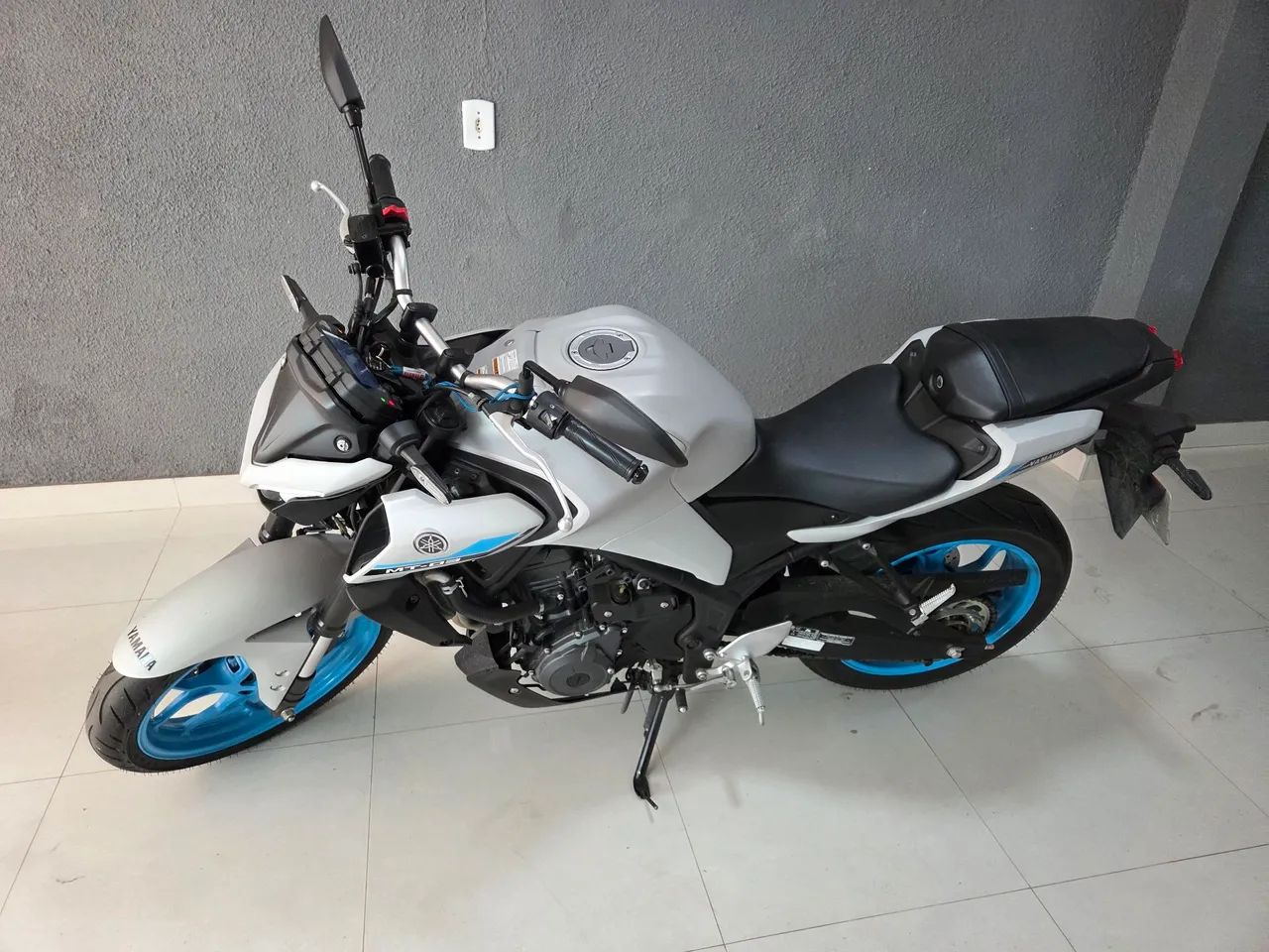 Moto de garagem. - Foto 2