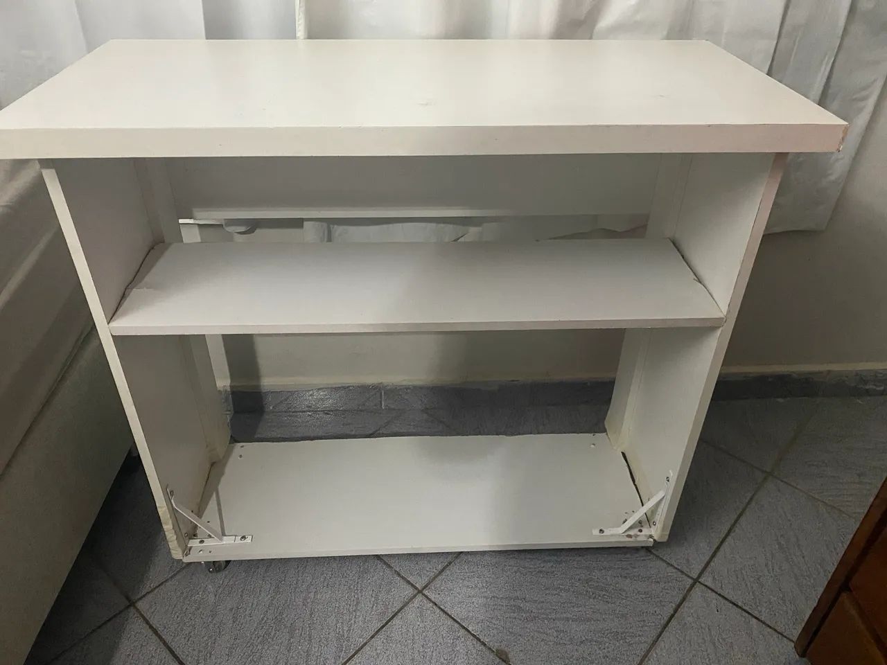 Vendo esse móvel com rodinha