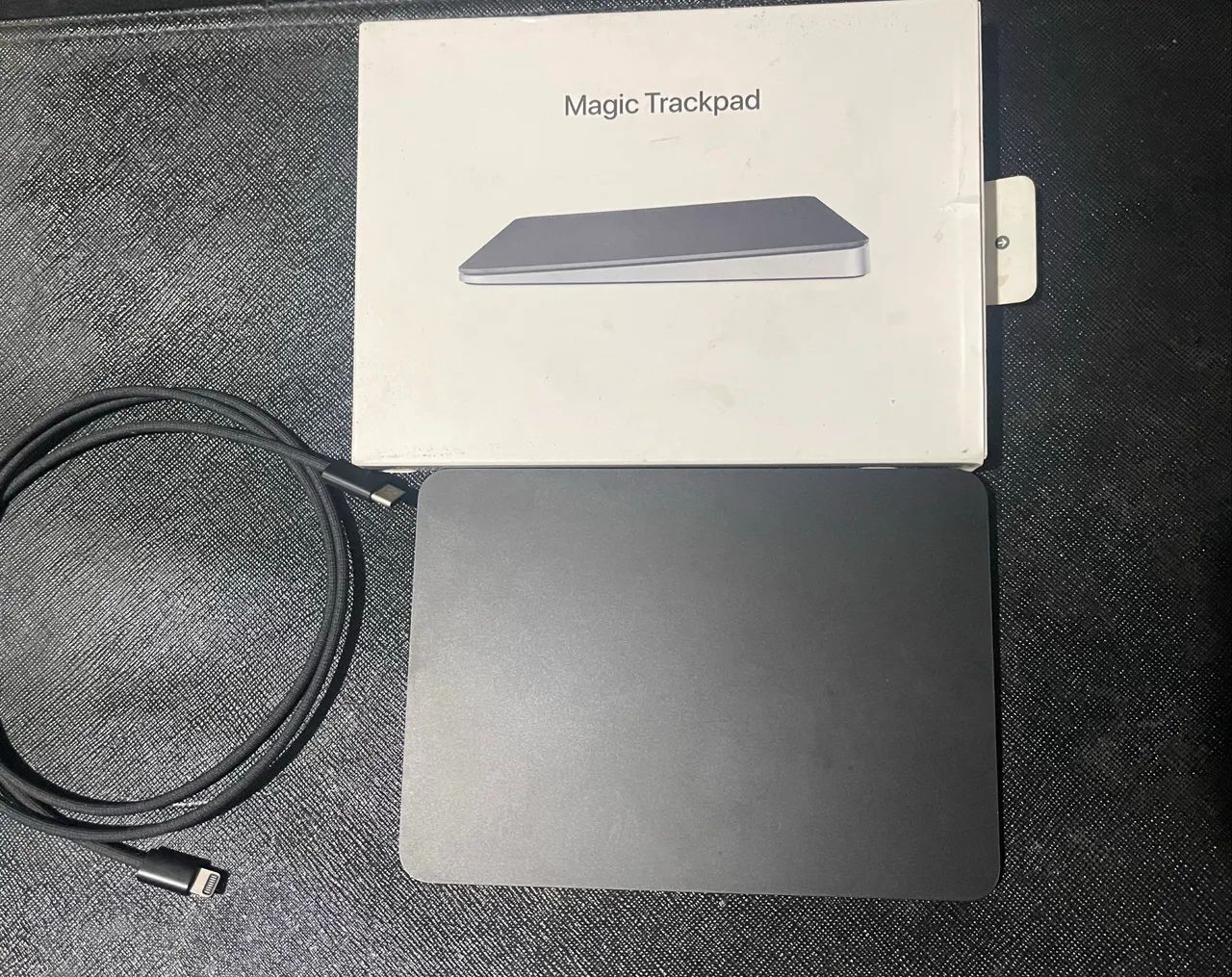 Apple Magic Trackpad - Superfície Multi-touch - Wireless - USB-C - Preto - Foto 3