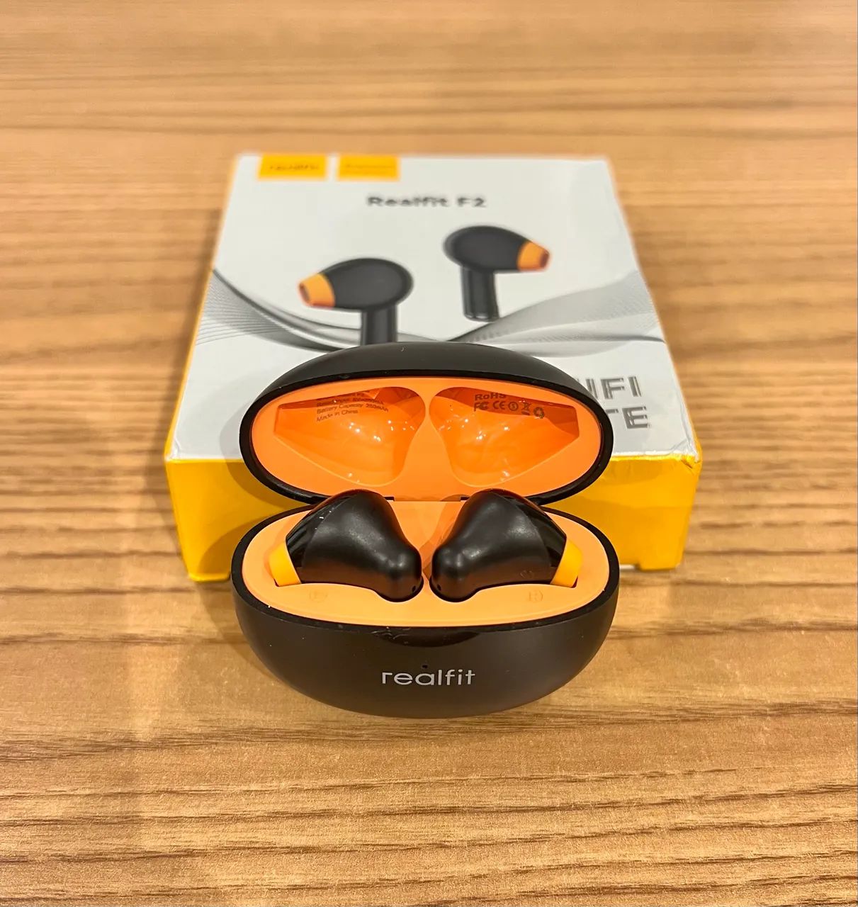 Fone de Ouvido Bluetooth Realfit F2 Preto e Laranja - Foto 2