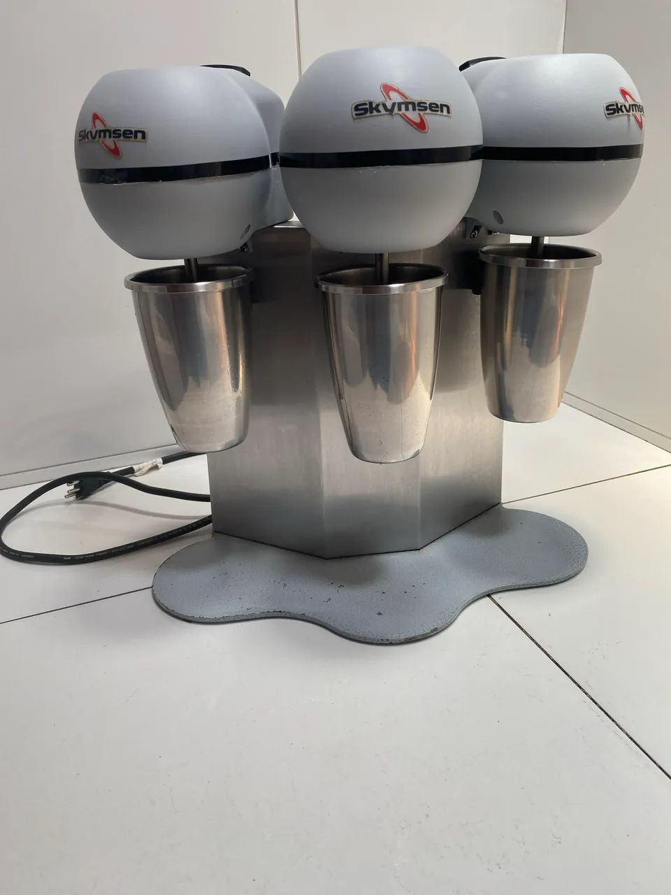 Batedor De Milkshake e Açaí Triplo Skymsem 3 copos aço inox BMS -3-N 